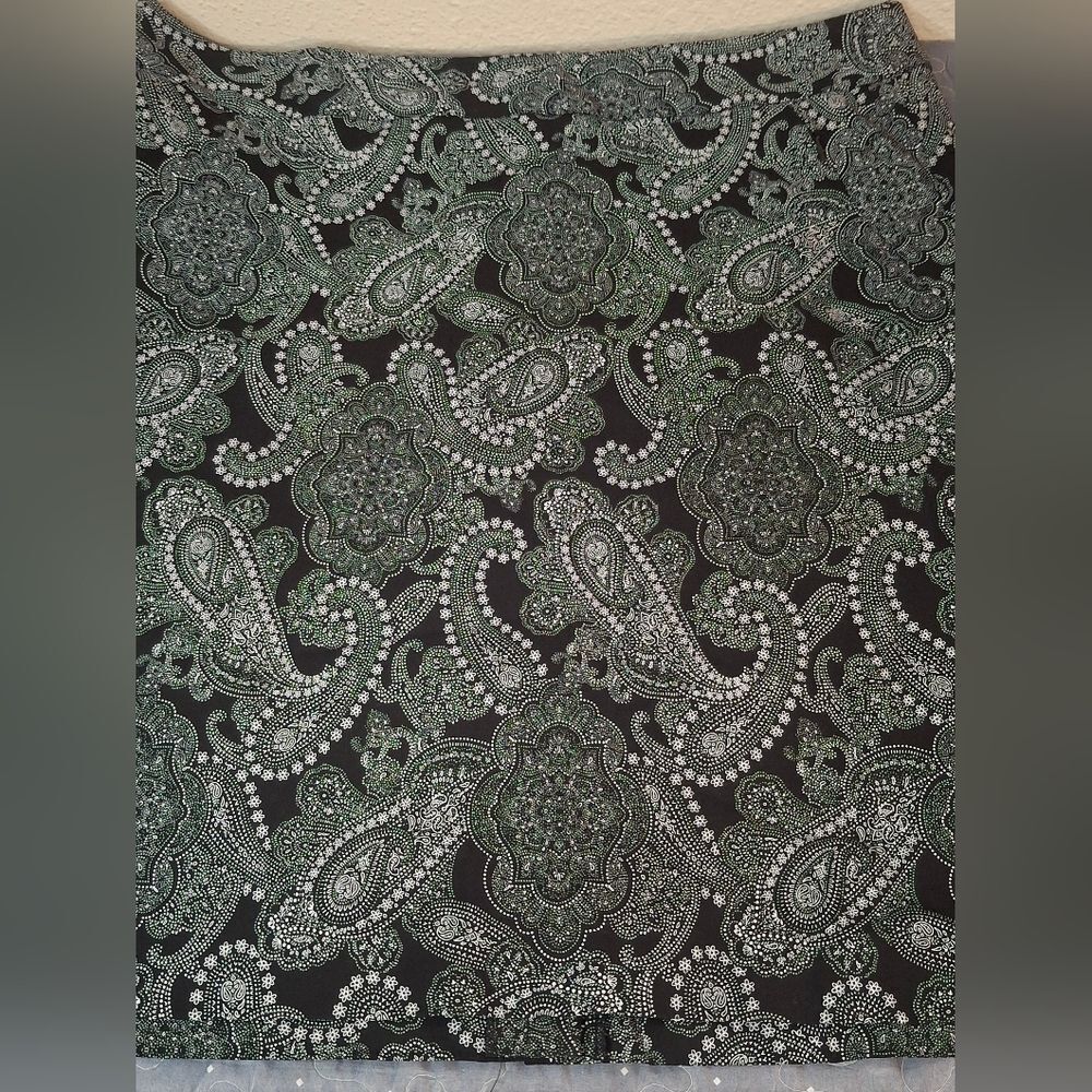 The Limited Black and White Paisley Skirt size 16W